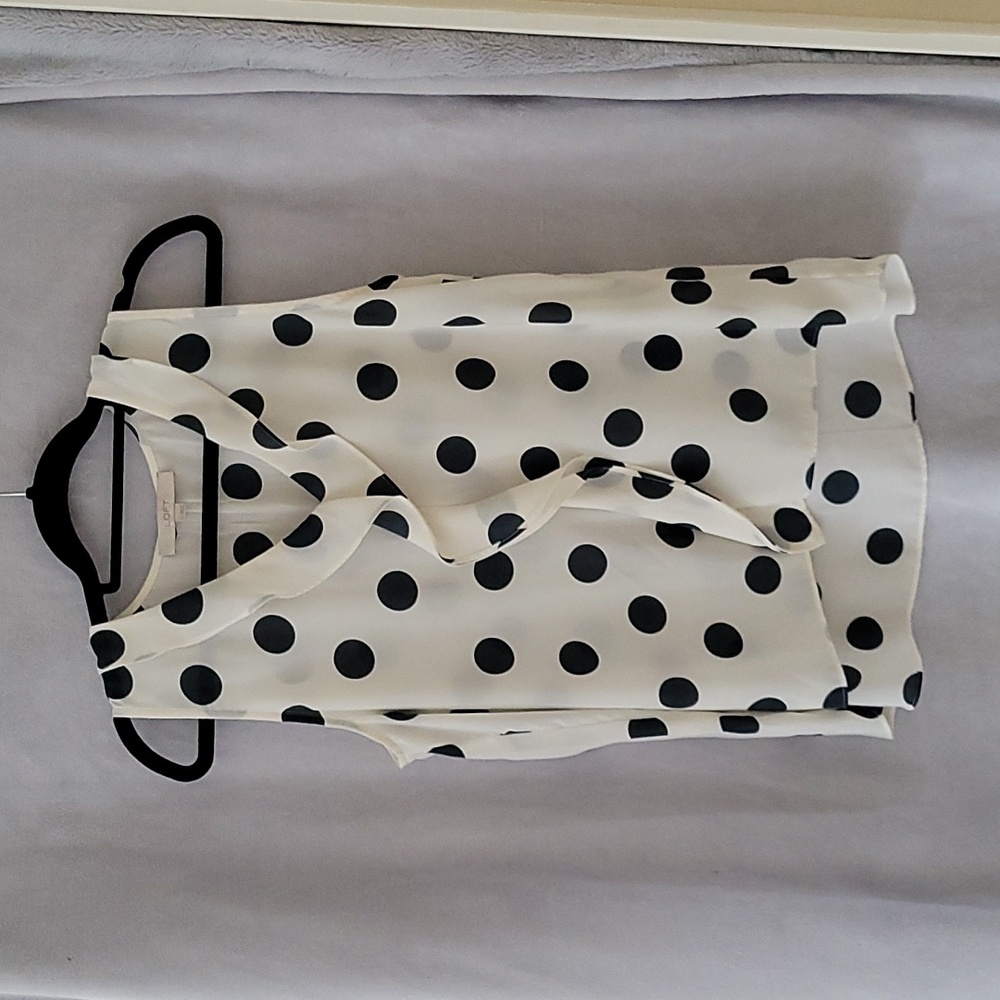 LOFT Sleeveless Flowy Blouse